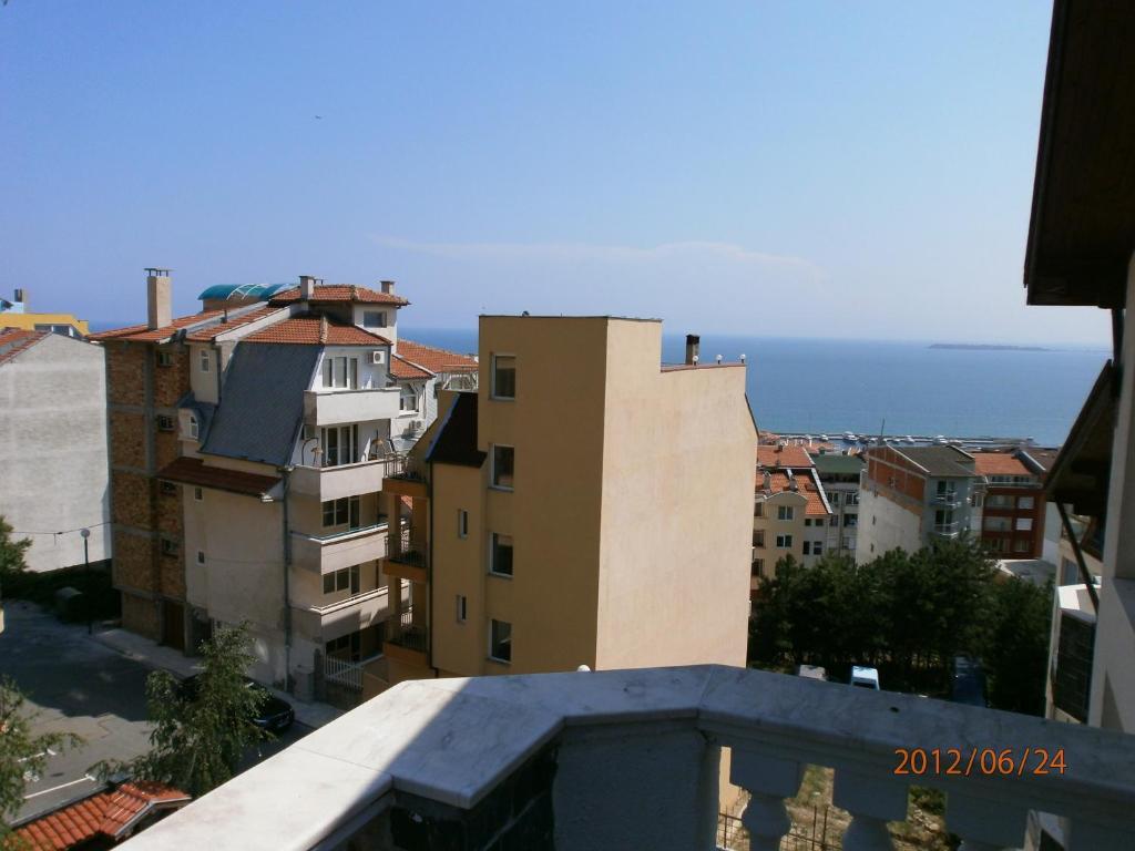 Arlanda Hotel Sveti Vlas Exterior photo